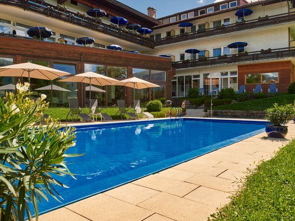 6 Tage - Urlaub im Allgäuer Traditionshotel! in Oberstdorf Halbpension Aktivurlaub online kaufen