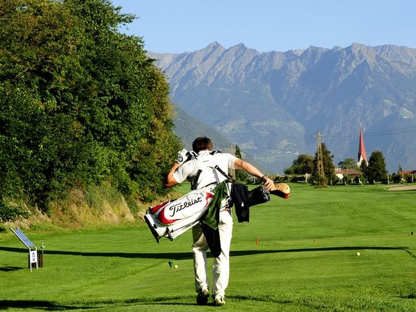 8 Tage alles grün in Südtirol - Golferlebnis Special in Marling Halbpension Golfurlaub Produktbild 8 Tage alles grün in Südtirol - Golferlebnis Special in Marling Halbpension Golfurlaub Produktbild