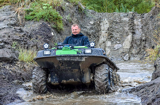 Amphibienfahrzeug Argo 8x8 fahren Raum Graz - Volle See-Pferdestärken voraus! in Voitsberg Fahrspaß & Motorsport online kaufen Amphibienfahrzeug Argo 8x8 fahren Raum Graz - Volle See-Pferdestärken voraus! in Voitsberg Fahrspaß & Motorsport online kaufen