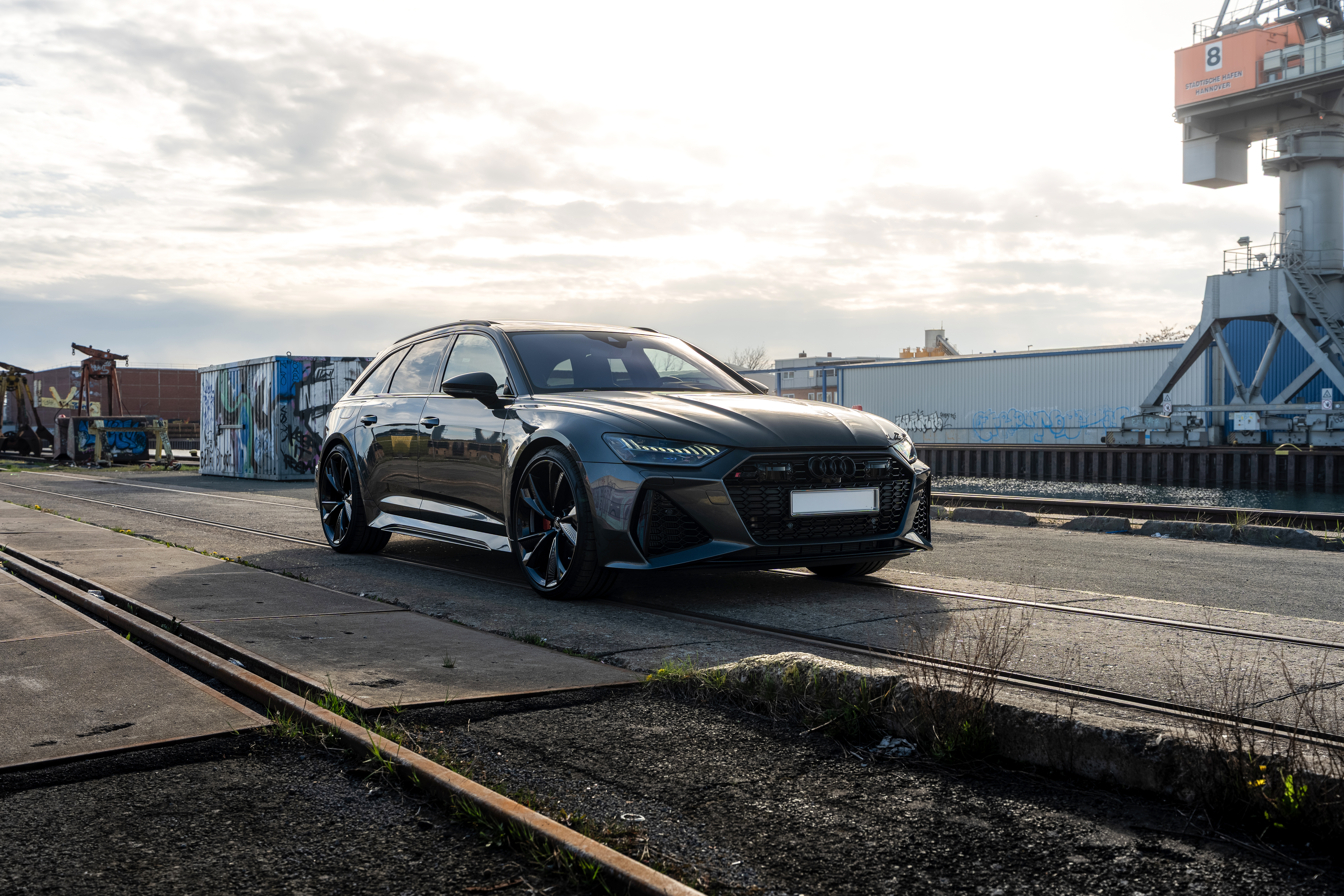 Audi RS6 Performance mieten Neustadt am Rübenberge (8 Std.) - Audi RS6 Fahrrausch erleben in Neutadt am Rübenberge Audi mieten online kaufen