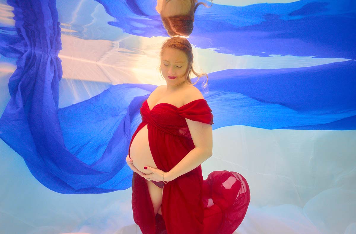 Babybauchshooting Fürth (Unterwasser) - Schwerelos schön: Dein Babybauch unter Wasser Babybauch-Fotoshooting online kaufen Babybauchshooting Fürth (Unterwasser) - Schwerelos schön: Dein Babybauch unter Wasser Babybauch-Fotoshooting online kaufen