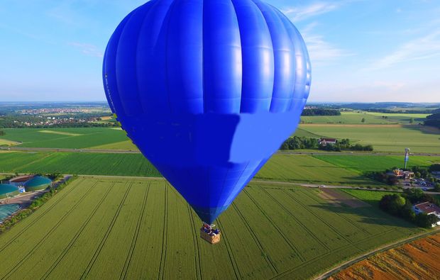 Ballonfahren Aichach - Schwebend über Aichachs Weite Abenteuer und Action-Erlebnisse online kaufen