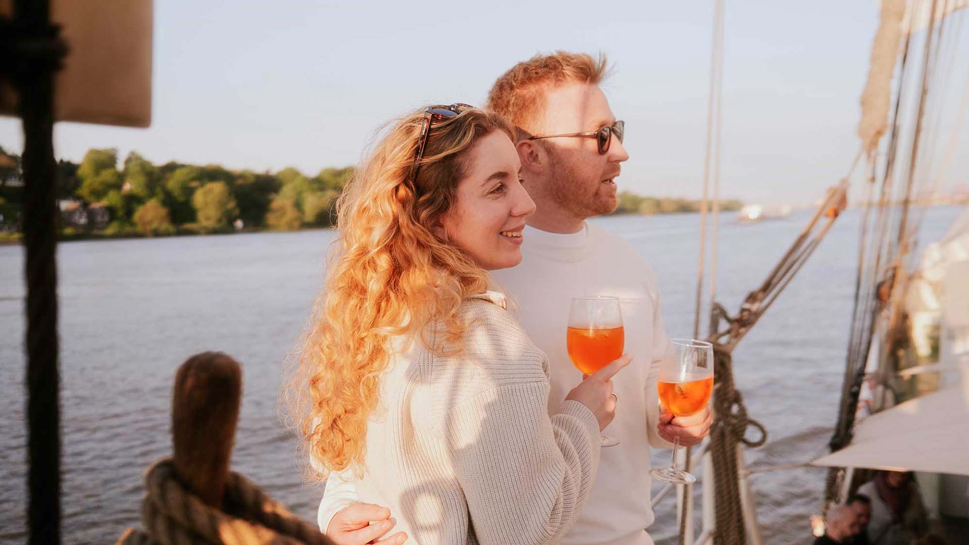 Barbecue unter Segeln für 2 Hamburg Elbe Segeln online kaufen Barbecue unter Segeln für 2 Hamburg Elbe Segeln online kaufen