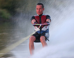 Barfuss-Wasserski fahren Bad Abbach (60 min) Fahrspaß & Motorsport online kaufen Barfuss-Wasserski fahren Bad Abbach (60 min) Fahrspaß & Motorsport online kaufen