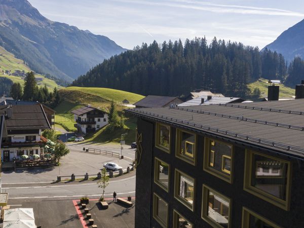 Bergromantik pur - Zeit zu Zweit am Arlberg inklusive Halbpension | 8 Tage in Warth am Arlberg Aktivurlaub online kaufen