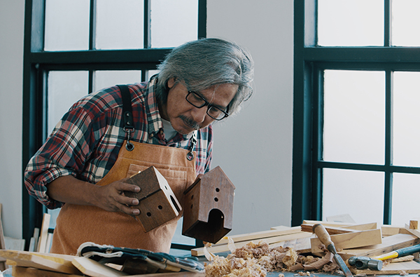 Bildhauerkurs Seeon - Kreiere dein einzigartiges Holzkunstwerk! Basteln und Kreativworkshops online kaufen Bildhauerkurs Seeon - Kreiere dein einzigartiges Holzkunstwerk! Basteln und Kreativworkshops online kaufen