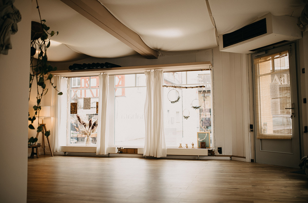 Candle Light Yoga Schwabach - Candle Light Yoga Schwabach für deine Entspannung Beauty & Wellness online kaufen