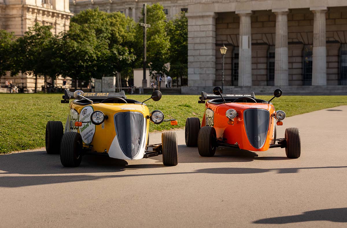Daylight Tour Wien (Hotrod) - Hotrod-Abenteuer bei Tag: Wien neu erleben! Fahrspaß & Motorsport online kaufen