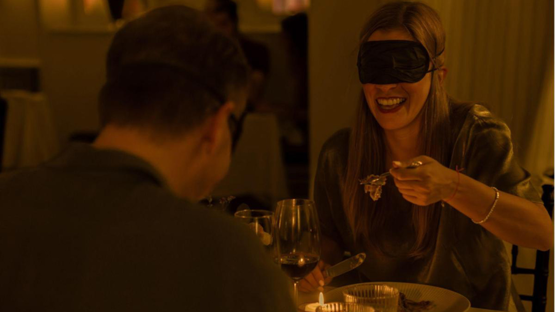 Dinner in the Dark Ahrenshoop für 2 (mit Masken) in Ostseebad Ahrenshoop Dinner in the Dark online kaufen