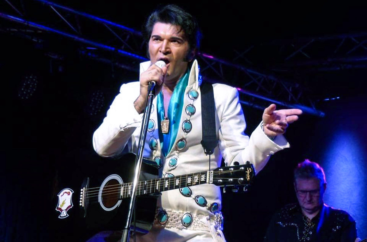 Elvis Dinner - Zu Gast beim King of Rock ’n’ Roll! in Bad Tölz,Walsrode,Limbach-Oberfrohna,Königsbrunn,Strausberg,Heidelberg,Ansbach,Donzdorf,Go und weitere Orte! Erlebnisdinner online kaufen Elvis Dinner - Zu Gast beim King of Rock ’n’ Roll! in Bad Tölz,Walsrode,Limbach-Oberfrohna,Königsbrunn,Strausberg,Heidelberg,Ansbach,Donzdorf,Go und weitere Orte! Erlebnisdinner online kaufen