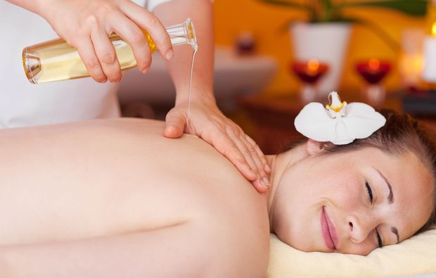 Energetische Massage (Aromaöl) Kanton Zürich (60 min) in Winterthur Aromaölmassagen online kaufen Energetische Massage (Aromaöl) Kanton Zürich (60 min) in Winterthur Aromaölmassagen online kaufen