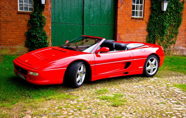 Ferrari F355 Spider selber fahren Neumarkt Oberpfalz (50 min) - Jetzt erleben! in Neumarkt i.d.OPf. Fahrspaß & Motorsport online kaufen