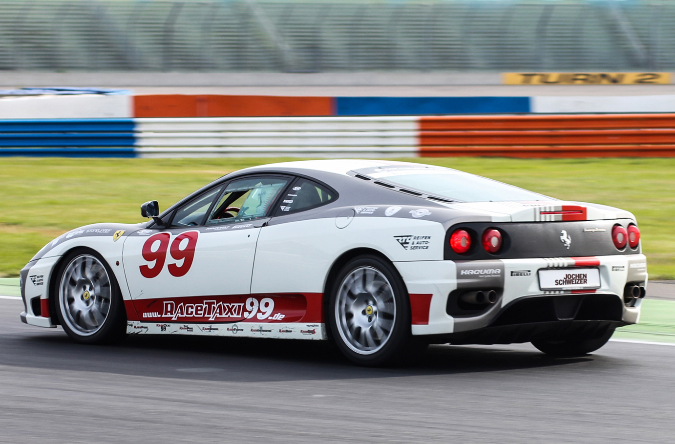 Ferrari F360 Rennstreckentraining (6 Runden) - Im Galopp über die Rennstrecke in Schönwald,Schipkau Klettwitz,Templin,Oschersleben (Bode),Oberlungwi und weitere Orte! Fahrspaß & Motorsport online kaufen Ferrari F360 Rennstreckentraining (6 Runden) - Im Galopp über die Rennstrecke in Schönwald,Schipkau Klettwitz,Templin,Oschersleben (Bode),Oberlungwi und weitere Orte! Fahrspaß & Motorsport online kaufen