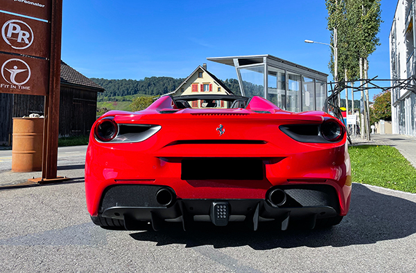 Ferrari mieten Au SG (6 Std.) - Sei der König der Straßen in Widnau Fahrspaß & Motorsport online kaufen
