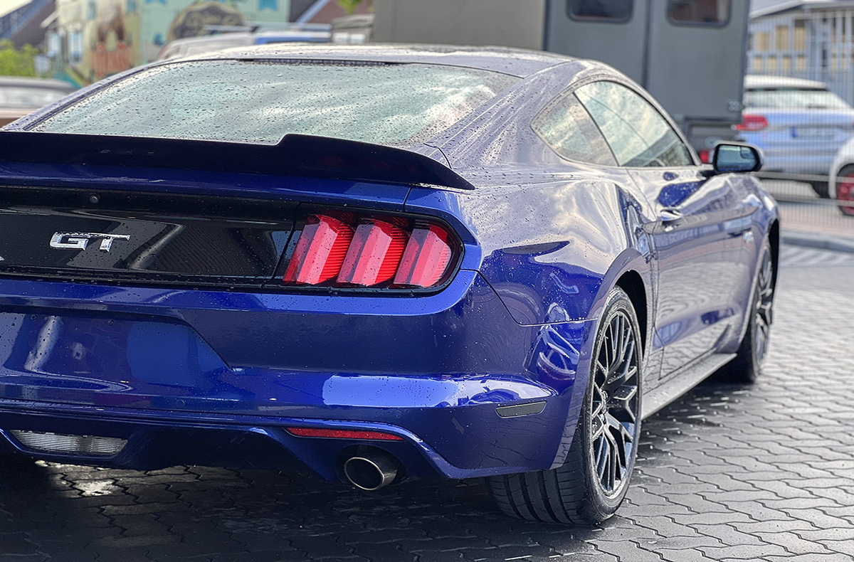 Ford Mustang fahren (7 Std.) - Mustang-Power erleben: Jetzt durchstarten in Bad Oldesloe! in Barnekow,Osdorf,Bad Oldesloe,Wickede (Ruhr) Fahrspaß & Motorsport online kaufen
