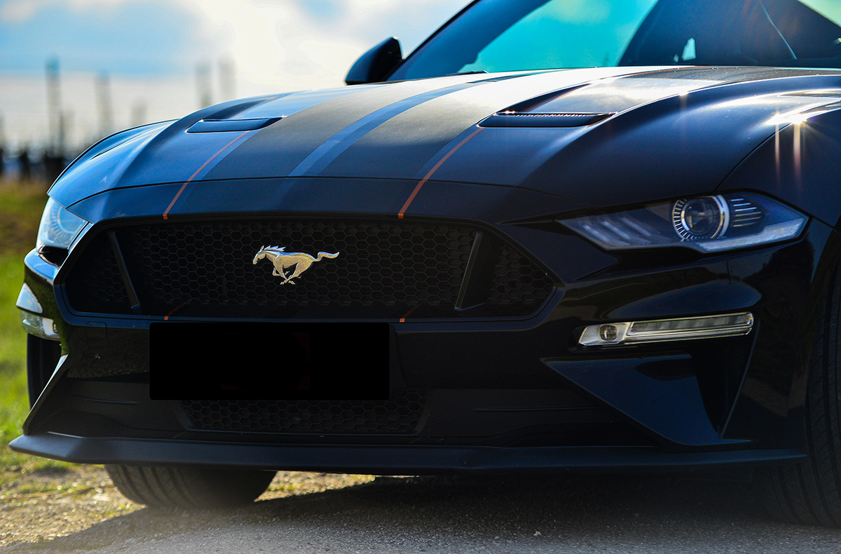 Ford Mustang fahren bei Wien (4 Std.) - Grenzenloser Fahrspaß im Quartett! in Tribuswinkel Fahrspaß & Motorsport online kaufen