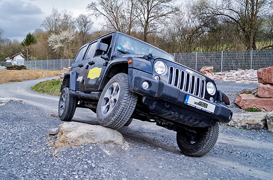 Geländewagen offroad fahren in Sinsheim - Über Stock und Stein! in Sinsheim - Range Rover,Sinsheim - Landrover Defender,Sinsheim - Jeep Wrangler Unl und weitere Orte! Fahrspaß & Motorsport online kaufen