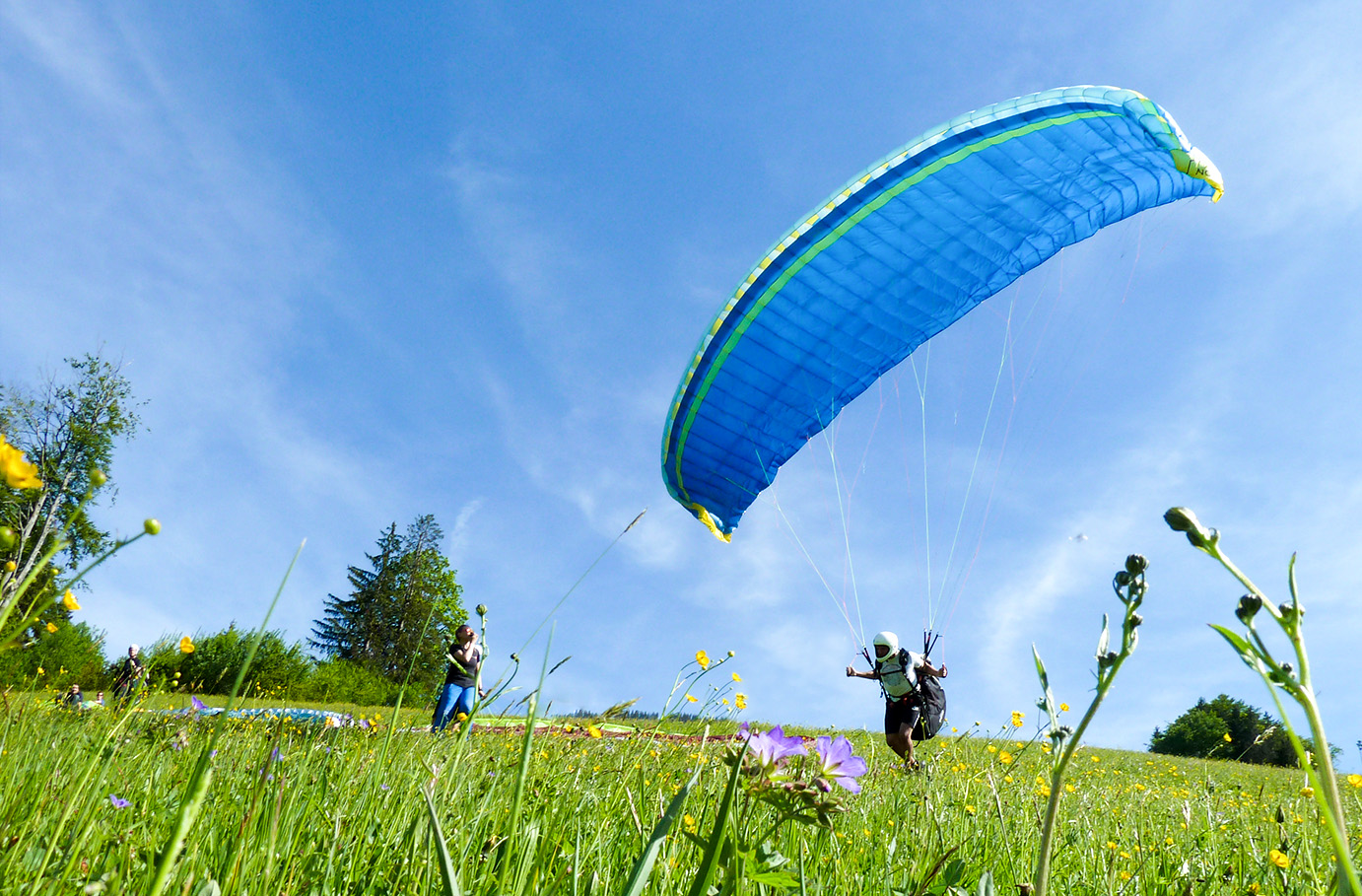 Gleitschirm-Wochenendkurs - Jungfernflieger am Übungshang! in Holzkirchen,Mayrhofen,Tegernsee,Sonthofen Abenteuer und Action-Erlebnisse online kaufen