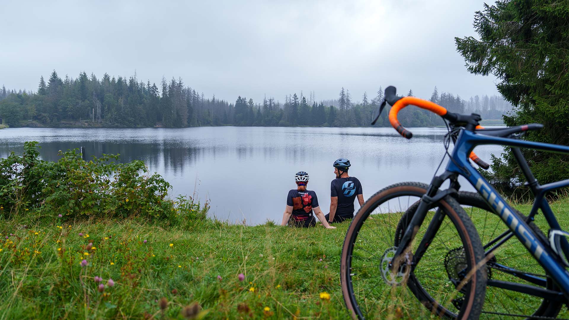 Gravelbike fahren Oberharz - Gravelabenteuer im wilden Oberharz in Clausthal-Zellerfeld Fahrspaß & Motorsport online kaufen Gravelbike fahren Oberharz - Gravelabenteuer im wilden Oberharz in Clausthal-Zellerfeld Fahrspaß & Motorsport online kaufen