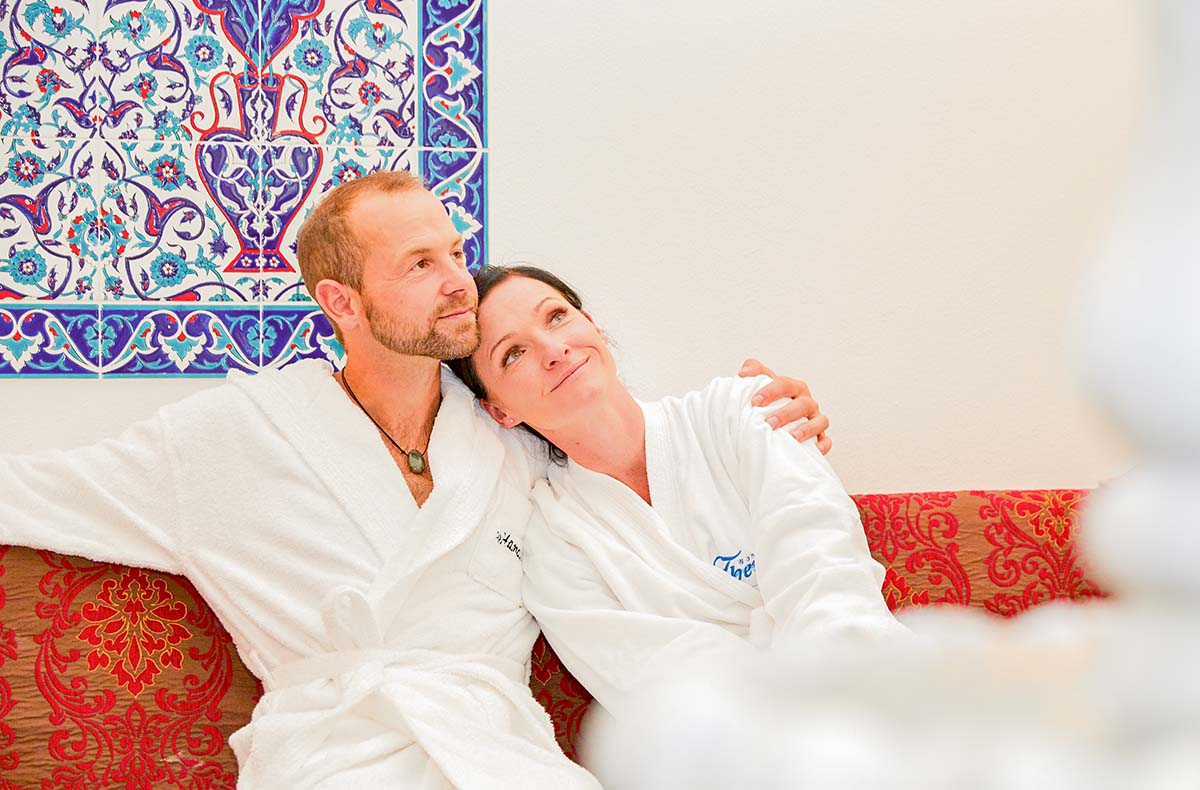 Hamam mit Peelings und Massagen Bad Griesbach im Rottal - 1000 und 1 Nacht: Entspannung im Hamam in Bad Griesbach i.Rottal Beauty & Wellness Produktbild Hamam mit Peelings und Massagen Bad Griesbach im Rottal - 1000 und 1 Nacht: Entspannung im Hamam in Bad Griesbach i.Rottal Beauty & Wellness Produktbild