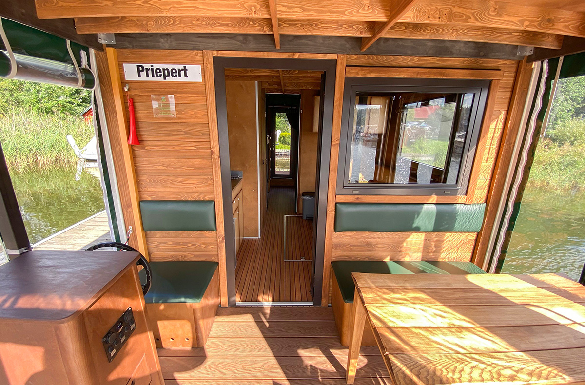 Hausboot Urlaub für 6 (4 Nächte) - Ab auf’s Wasser! in Storkow (6 Plätze - D7 oder D9),Priepert (6 Plätze - D7 oder D9) Abenteuer und Action-Erlebnisse online kaufen Hausboot Urlaub für 6 (4 Nächte) - Ab auf’s Wasser! in Storkow (6 Plätze - D7 oder D9),Priepert (6 Plätze - D7 oder D9) Abenteuer und Action-Erlebnisse online kaufen