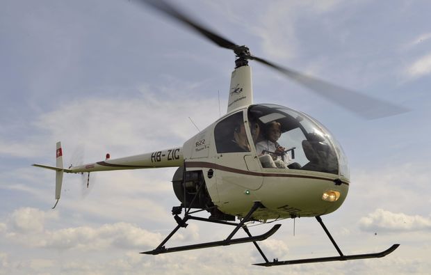 Helikopterflug über Luzern in Neudorf Abenteuer und Action-Erlebnisse online kaufen Helikopterflug über Luzern in Neudorf Abenteuer und Action-Erlebnisse online kaufen