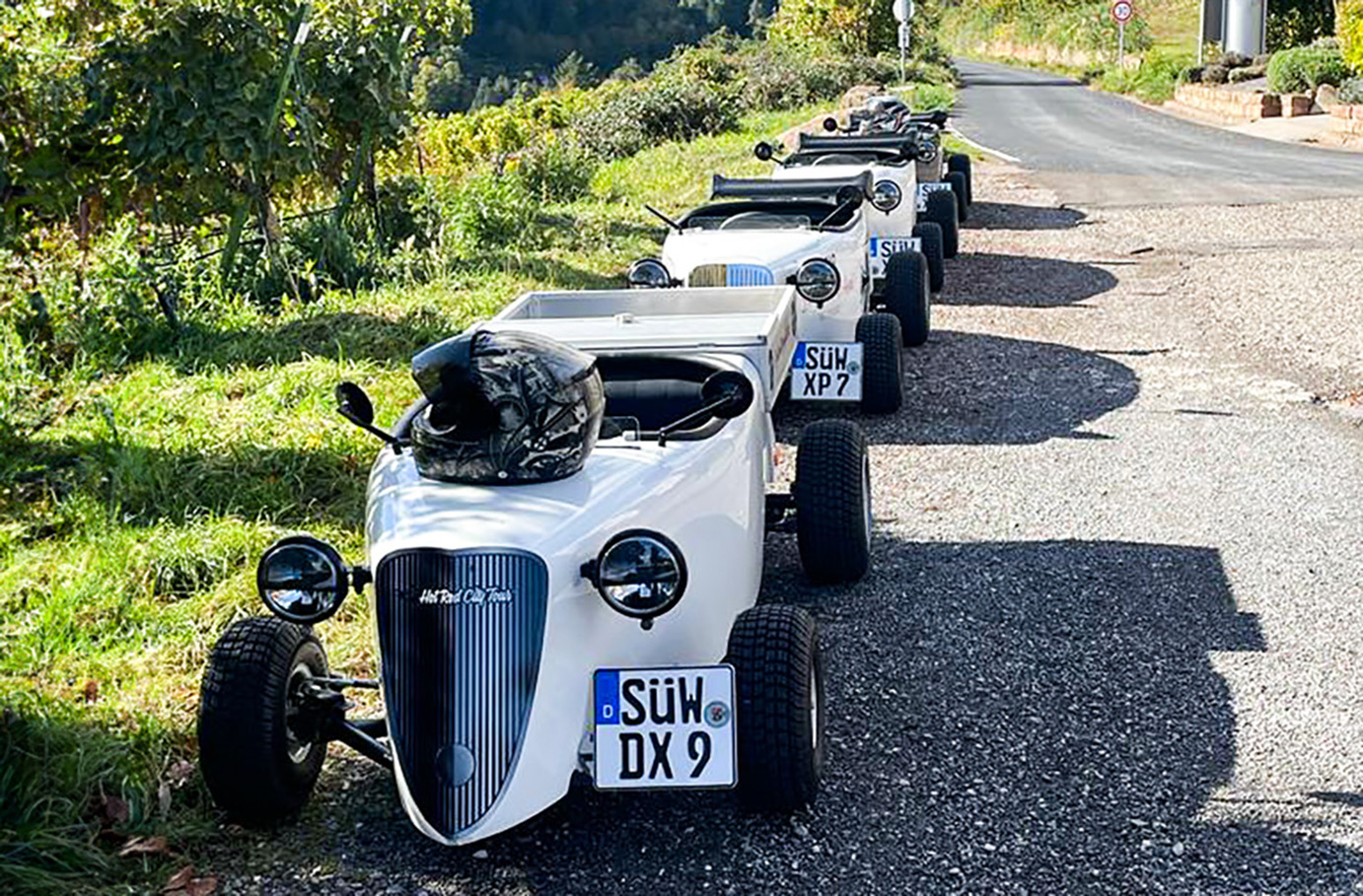 Hot Rod Tour Neustadt an der Weinstraße (2 Std.) - Abenteuer-Auszeit auf 4 Rädern Fahrspaß & Motorsport online kaufen Hot Rod Tour Neustadt an der Weinstraße (2 Std.) - Abenteuer-Auszeit auf 4 Rädern Fahrspaß & Motorsport online kaufen