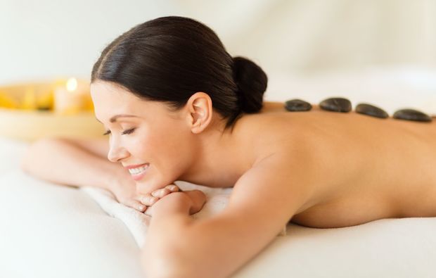 Hot-Stone-Massage in Wien Beauty & Wellness online kaufen Hot-Stone-Massage in Wien Beauty & Wellness online kaufen