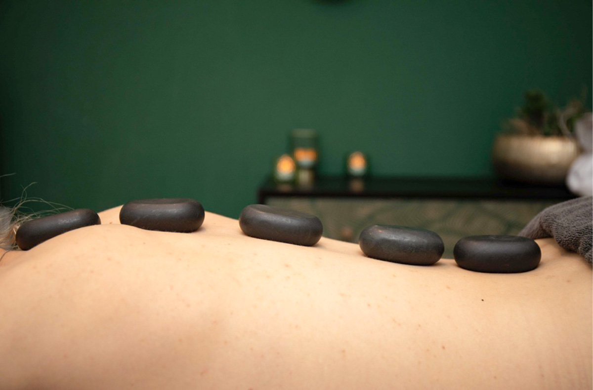 Hot Stone Massage Zürich Beauty & Wellness online kaufen Hot Stone Massage Zürich Beauty & Wellness online kaufen