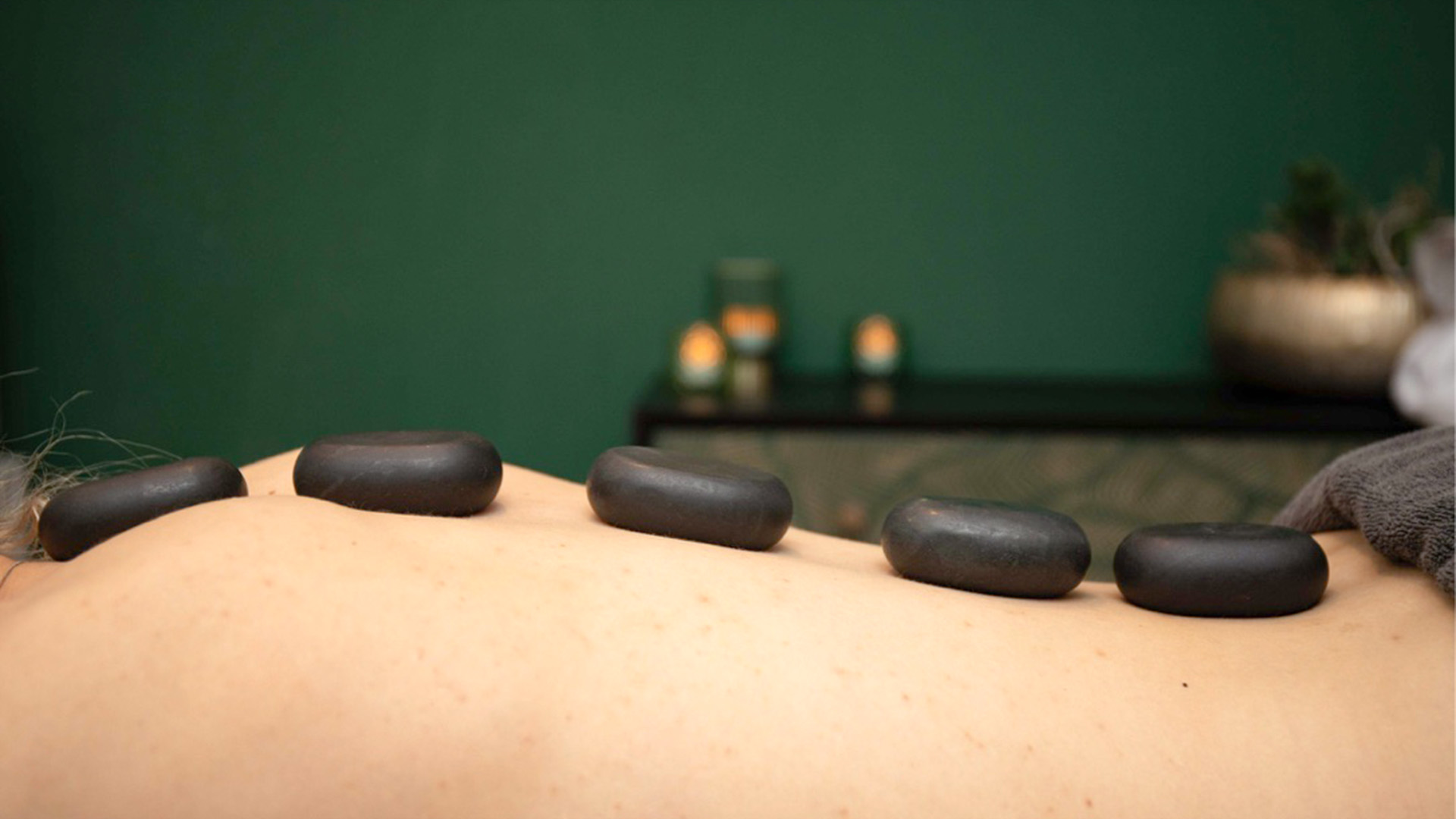 Hot Stone Massage Zürich - Hot Stone Massage Zürich – pure Entspannung! Beauty & Wellness online kaufen Hot Stone Massage Zürich - Hot Stone Massage Zürich – pure Entspannung! Beauty & Wellness online kaufen