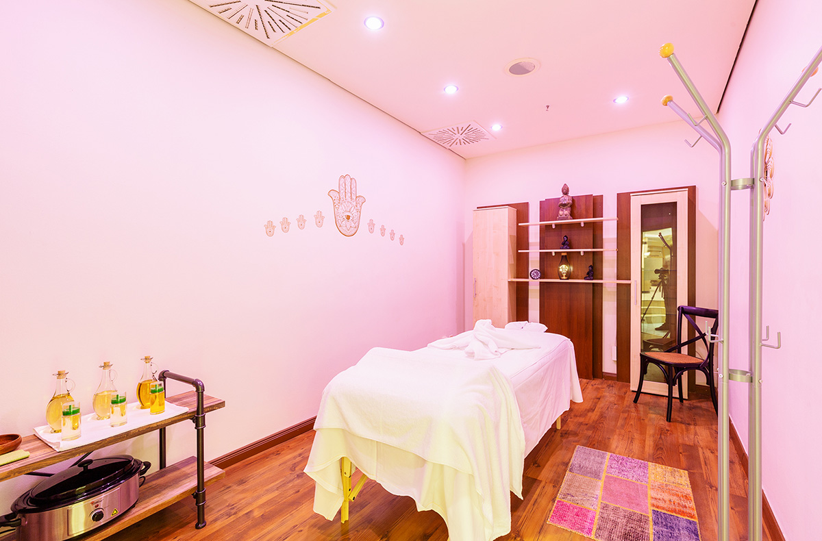 Hotstone Massage mit Spa Berlin - Alexanderplatz Beauty & Wellness online kaufen Hotstone Massage mit Spa Berlin - Alexanderplatz Beauty & Wellness online kaufen