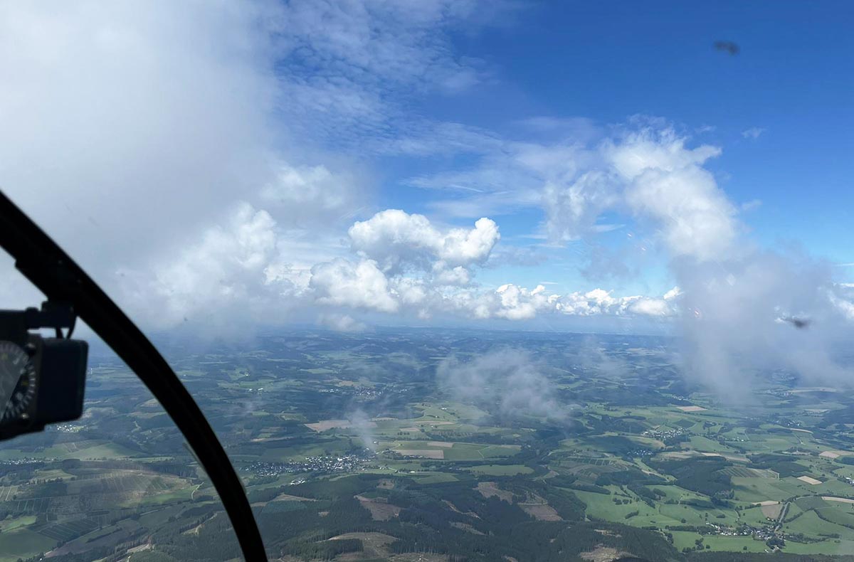 Hubschrauber Rundflug Burbach (30 Min.) - Abheben im BO105: Siegerland aus der Luft erleben Abenteuer und Action-Erlebnisse online kaufen Hubschrauber Rundflug Burbach (30 Min.) - Abheben im BO105: Siegerland aus der Luft erleben Abenteuer und Action-Erlebnisse online kaufen