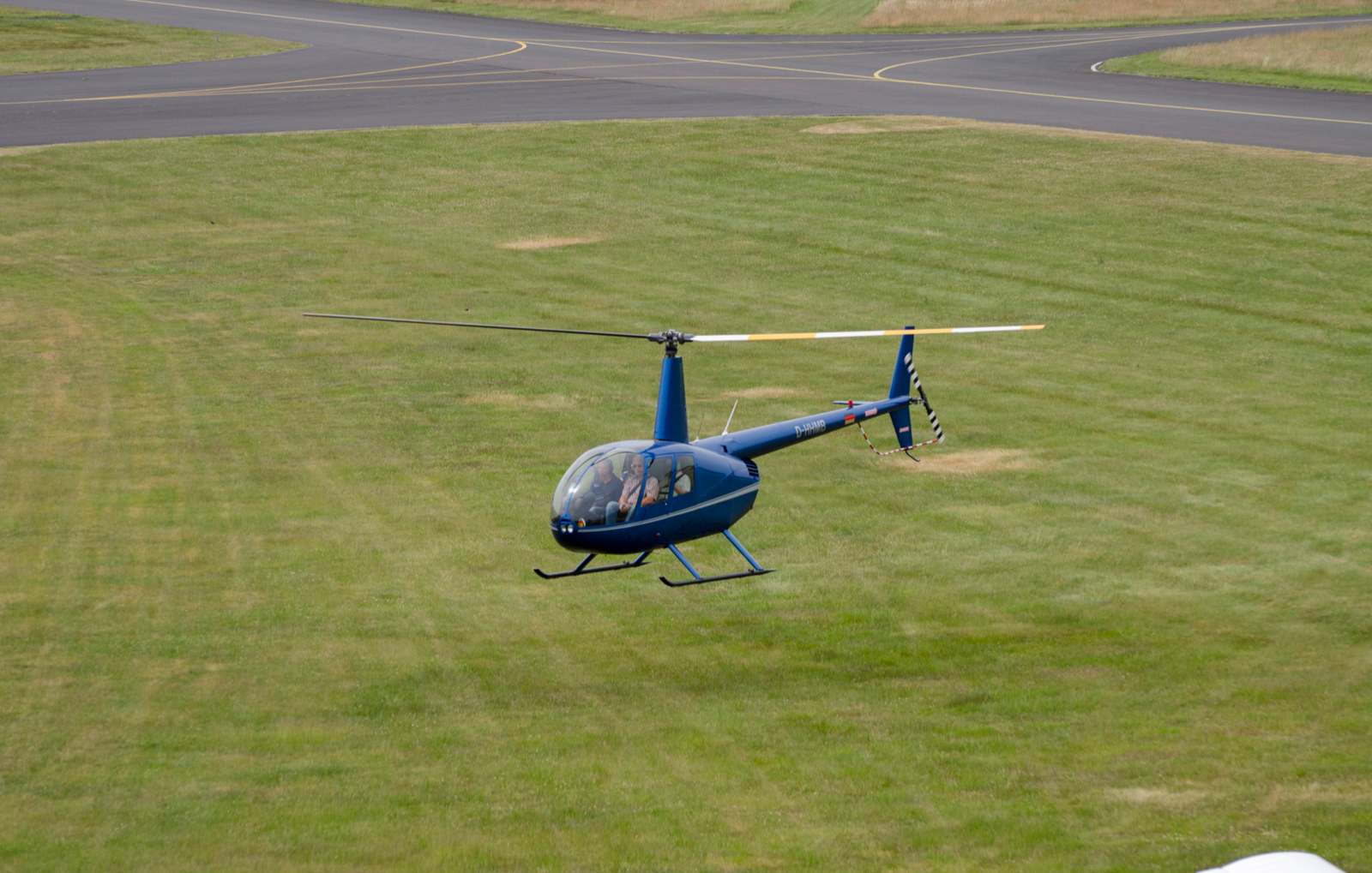 Hubschrauber Rundflug Regensburg (20 Min.) - Jetzt erleben! in Regenstauf Abenteuer und Action-Erlebnisse online kaufen
