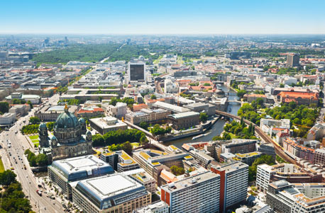 Hubschrauber-Rundflug über Berlin in Trebbin Abenteuer und Action-Erlebnisse online kaufen