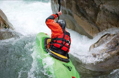 Kajak Abenteuer-Wochenende im Mangfalltal - Auf der Mangfall haben Action und Naturgenuss Vorfahrt! in Valley Kajak-Kurse online kaufen Kajak Abenteuer-Wochenende im Mangfalltal - Auf der Mangfall haben Action und Naturgenuss Vorfahrt! in Valley Kajak-Kurse online kaufen