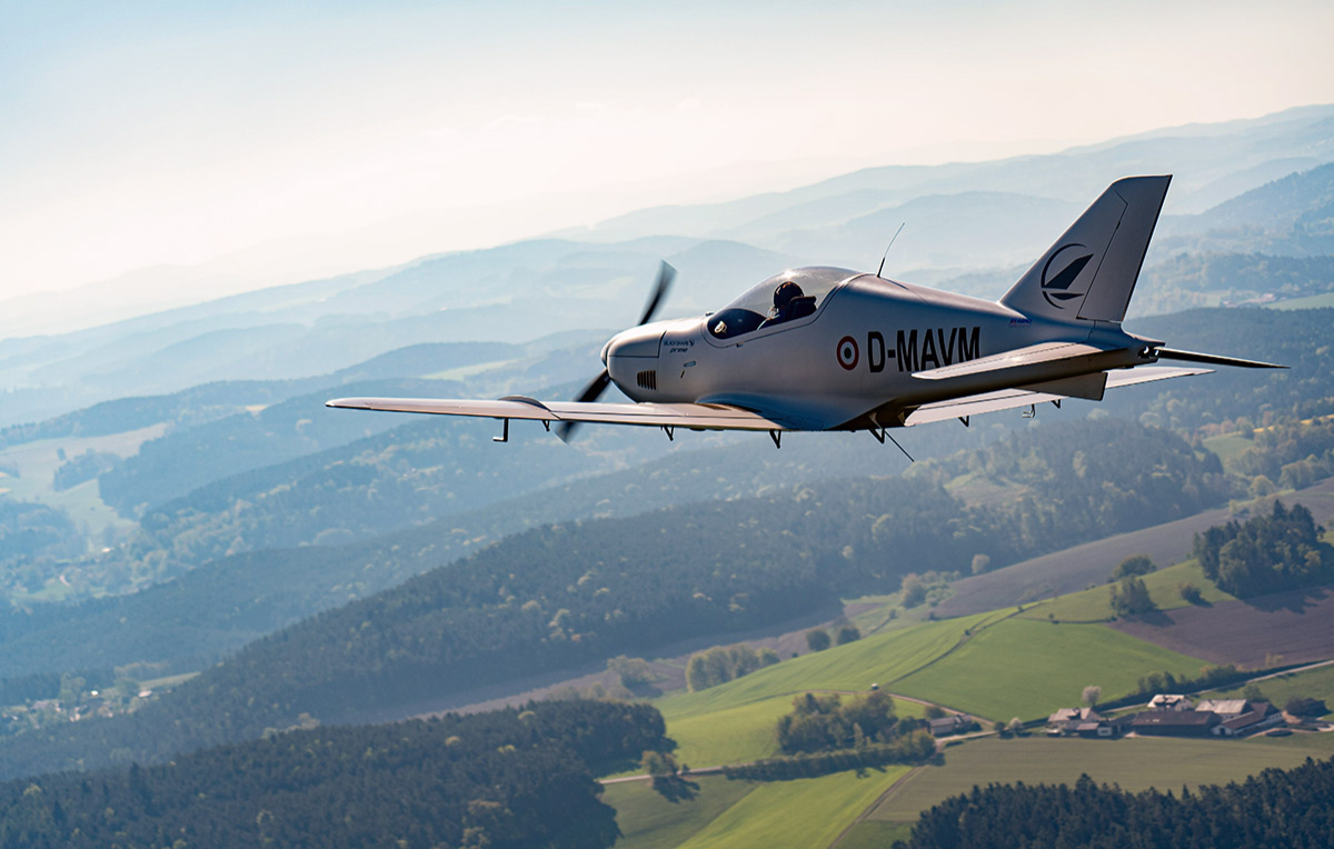 Kampfflugzeug selber fliegen Bruck i.d. OPf. (60 Min.) in Bruck i.d.OPf. Abenteuer und Action-Erlebnisse online kaufen Kampfflugzeug selber fliegen Bruck i.d. OPf. (60 Min.) in Bruck i.d.OPf. Abenteuer und Action-Erlebnisse online kaufen