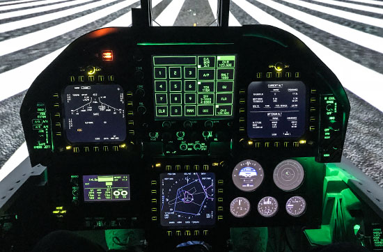 Kampfjet-Flugsimulator F/A-18 Super Hornet Raum Leipzig - Abgehobener geht’s nicht! in Markranstädt Abenteuer und Action-Erlebnisse online kaufen
