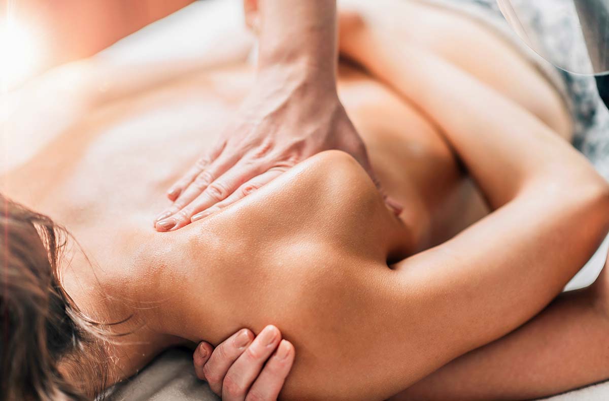 Lomi Lomi Massage Leipzig (1,5 Std.) Beauty & Wellness online kaufen