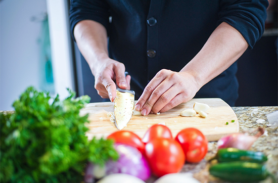 Männerkochkurs - Wenn Männer aus Leidenschaft kochen, werden Frauen schwach! in Bellheim Kochkurse online kaufen
