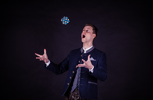 Magic Dinner München (3 Std.) – Erlebe Magie mit köstlichen Speisen – beim Magic Dinner