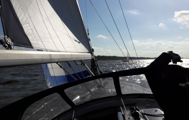 Mondscheinsegeln Hamburg für 2 Segeln online kaufen Mondscheinsegeln Hamburg für 2 Segeln online kaufen