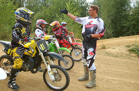 Motocross-Schnupperkurs für Kinder bei Deggendorf - Hilf deinem Nachwuchs auf die Sprünge! in Kirchberg i.Wald Fahrspaß & Motorsport online kaufen