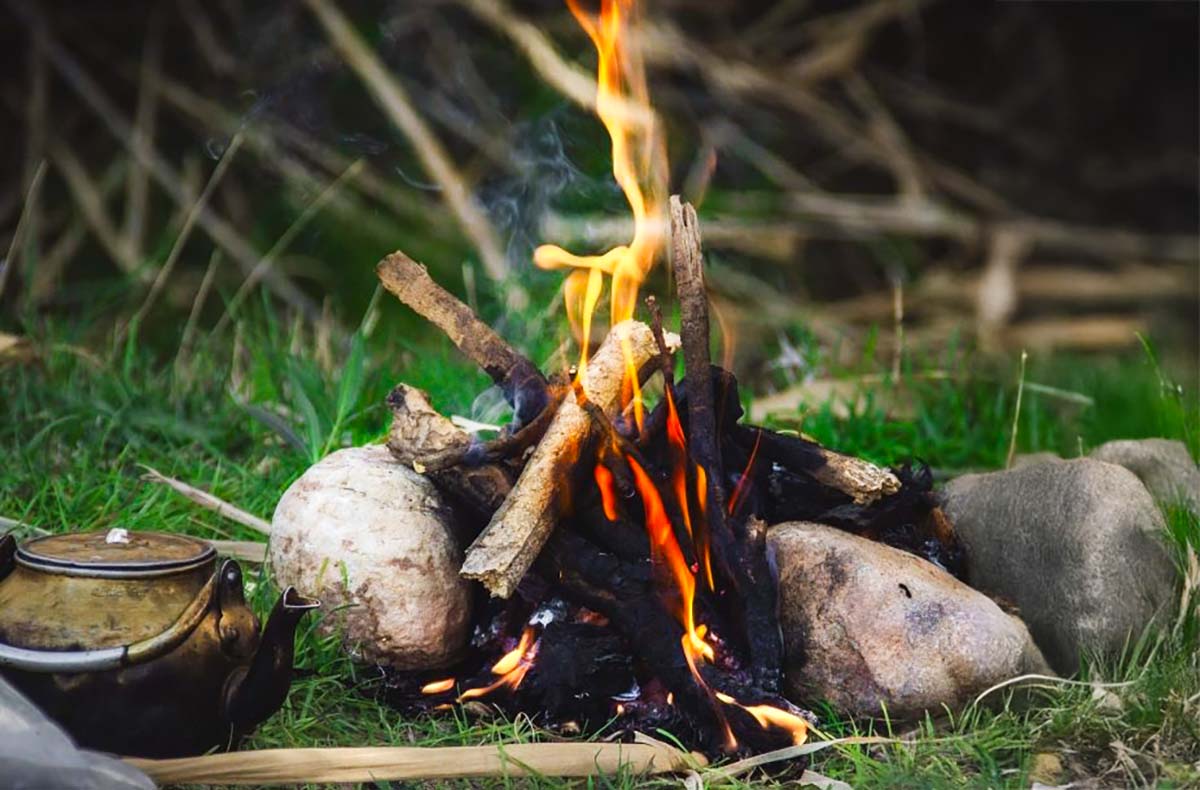 Outdoor Survival Ebensfeld (Feuer machen) - Entfache das Feuer: Dein Survival-Abenteuer wartet! Erlebniscamps online kaufen Outdoor Survival Ebensfeld (Feuer machen) - Entfache das Feuer: Dein Survival-Abenteuer wartet! Erlebniscamps online kaufen