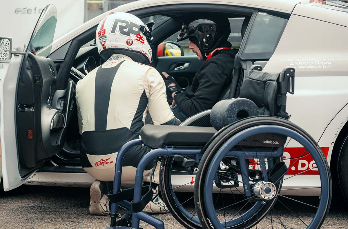 Para Driving Bad Driburg (4+2 Runden) Fahrspaß & Motorsport online kaufen