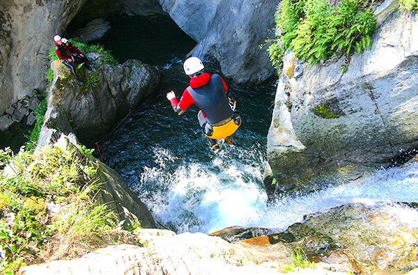 Rafting und Canyoning in der Imster Schlucht in Haiming Canyoning online kaufen