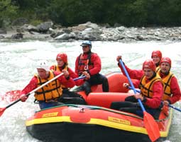 Rafting & Wildwasser auf der Gail in Kötschach-Mauthen Abenteuer und Action-Erlebnisse online kaufen Rafting & Wildwasser auf der Gail in Kötschach-Mauthen Abenteuer und Action-Erlebnisse online kaufen