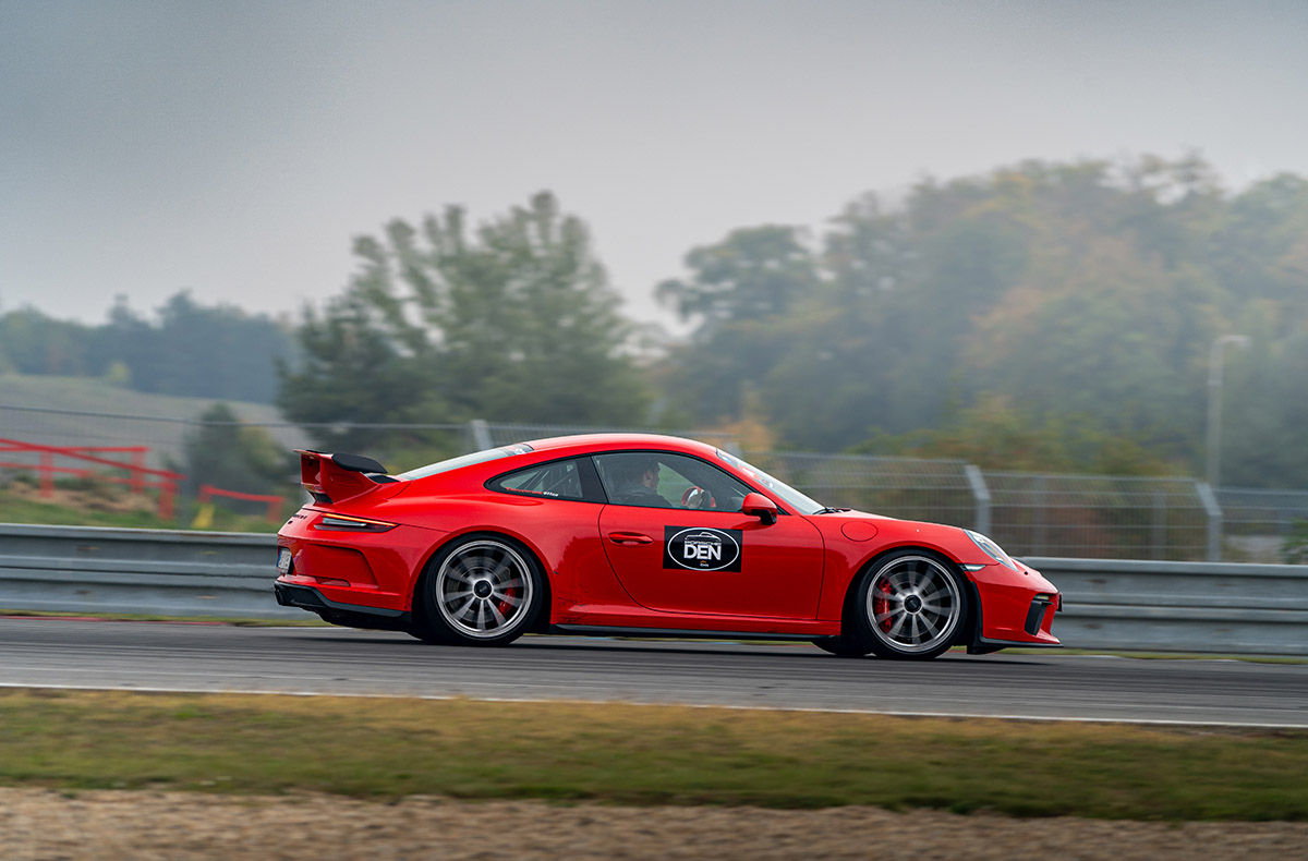Rennstreckentraining Orechová Potôn (Porsche 911 2019 - 5 Rdn.) - Porsche-Power pur: Dein Adrenalin-Ritt beginnt! in Orechová Potôň Fahrspaß & Motorsport online kaufen Rennstreckentraining Orechová Potôn (Porsche 911 2019 - 5 Rdn.) - Porsche-Power pur: Dein Adrenalin-Ritt beginnt! in Orechová Potôň Fahrspaß & Motorsport online kaufen