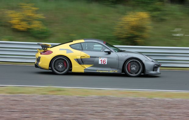 Rennstreckentraining Porsche GT4 Bilster Berg (6 Rnd.) in Bad Driburg Fahrspaß & Motorsport online kaufen