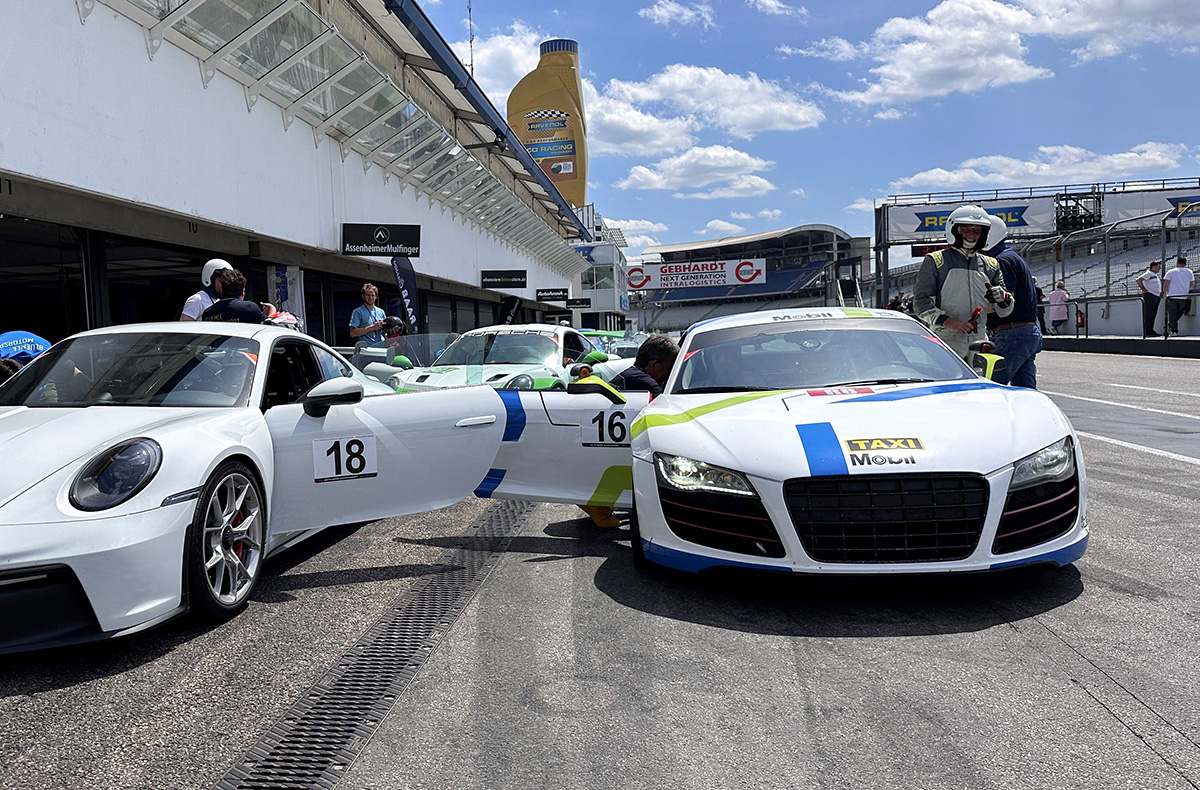 Renntaxi Audi R8 (1 Rdn) Nürburgring Nordschleife - Renntaxi Adrenalin auf der Nordschleife in Nürburg Nordschleife Audi mieten online kaufen