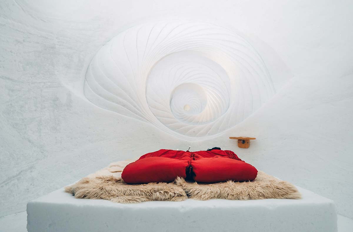 Romantische Iglu-Übernachtung auf der Zugspitze für 2 (So.-Do.) in Garmisch-Partenkirchen Außergewöhnliche Übernachtung online kaufen Romantische Iglu-Übernachtung auf der Zugspitze für 2 (So.-Do.) in Garmisch-Partenkirchen Außergewöhnliche Übernachtung online kaufen